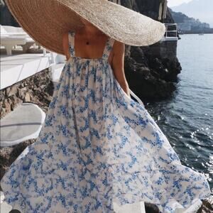 Chic Blue and White Floral Maxi Dress